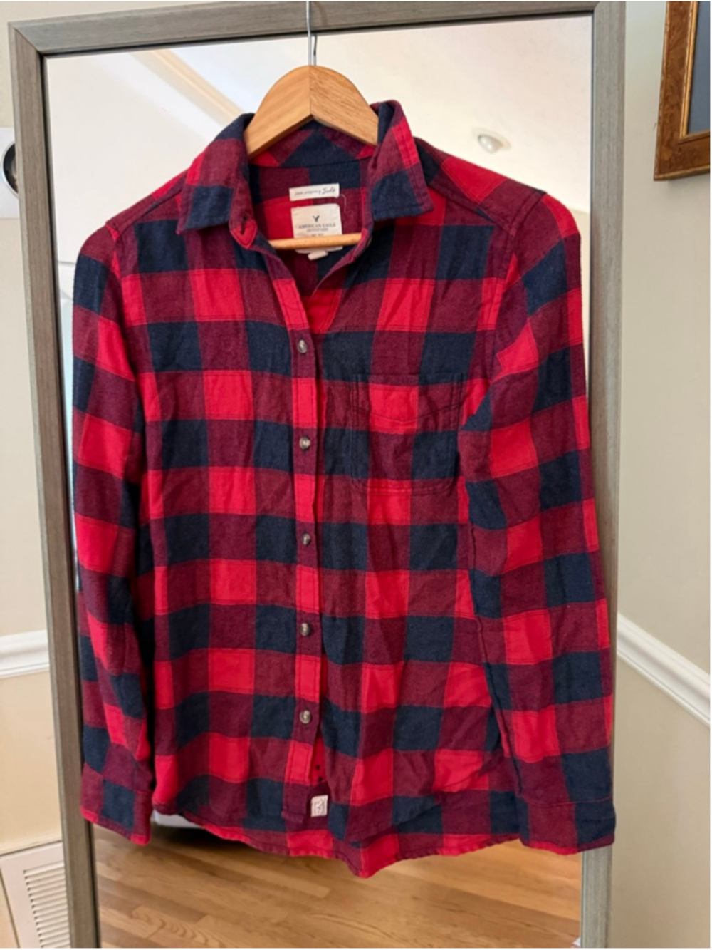 Women's American Eagle Red Navy Plaid Button Down Shirt XS